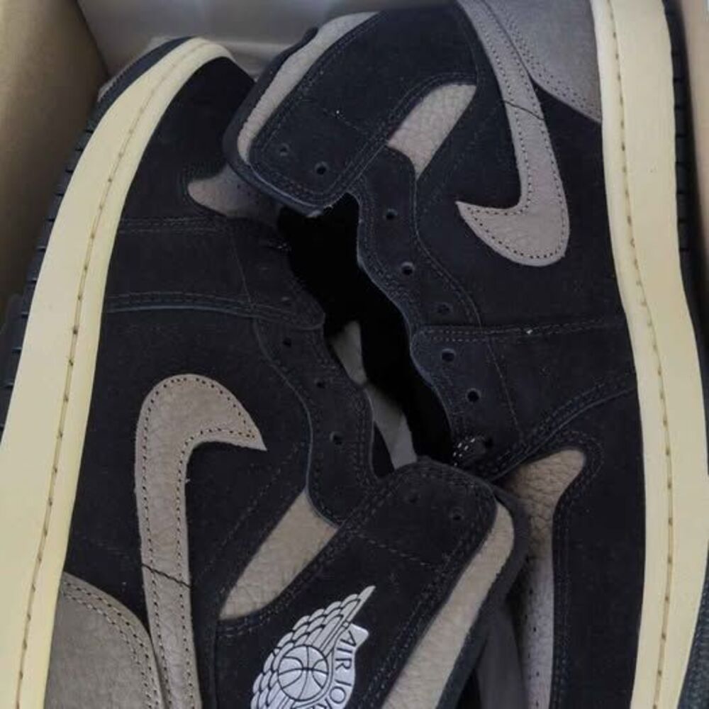 NEW IN BOX Air Jordan 1 Mid SE Black/Olive Grey